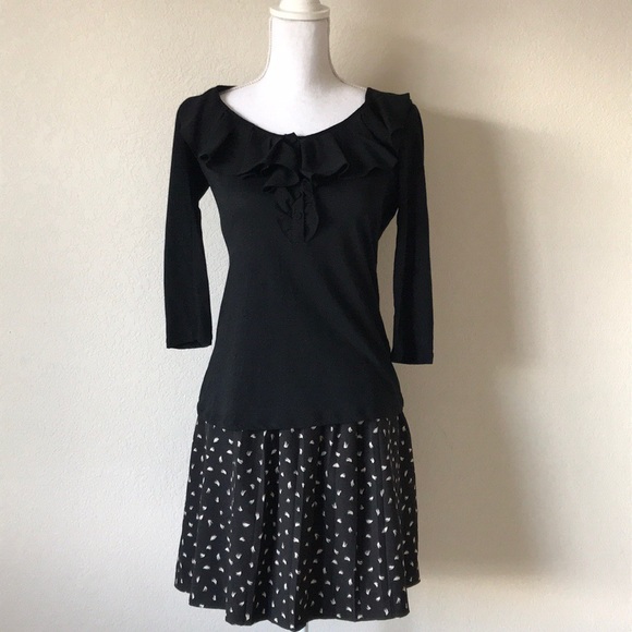 LOFT Dresses & Skirts - Ann Taylor LOFT black skirt with feather pattern